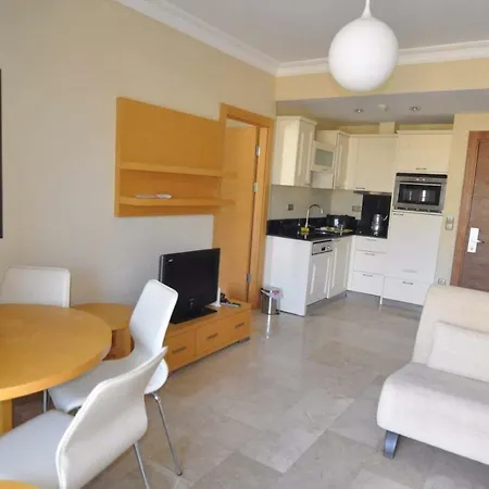 Ultra Lux Gold House אלאניה